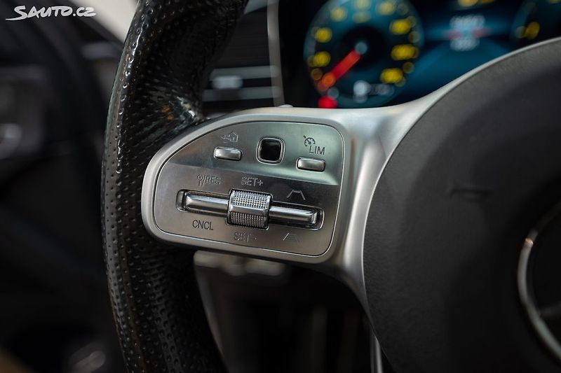 Mercedes-Benz GLE 400d 4Matic 243 kW Záruka - fotka 20 z 37