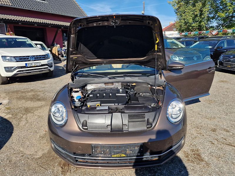 Volkswagen Beetle CABRIO 2,0TDI DESIGN - fotka 22 z 22
