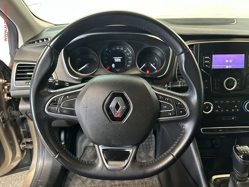 Renault Mégane (2018) 1.6 i, ČR, AC, tempo, park - fotka 11 z 22