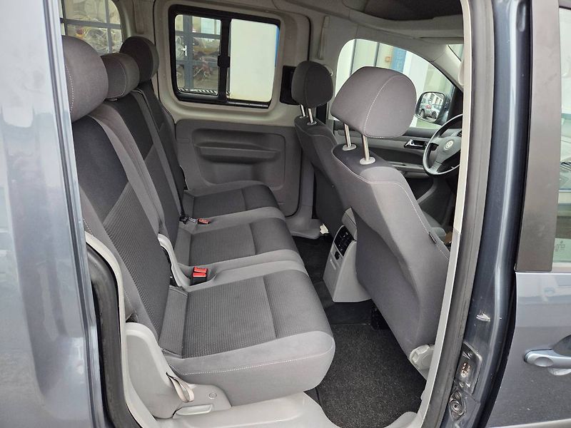 Volkswagen Caddy (2010) 1.9 TDI 4x4 - fotka 22 z 25