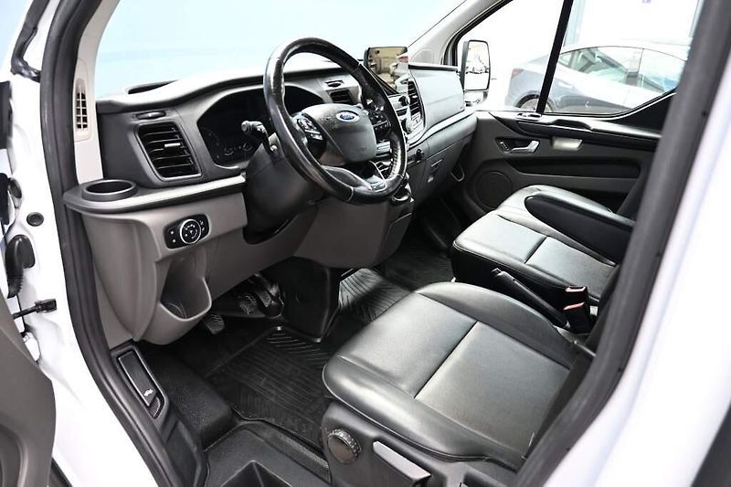 Ford Transit Custom (2020) 2.0 320 L2H1 9 Míst klima ACC - fotka 8 z 26