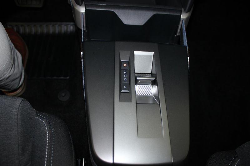 Opel Frontera (2026) Edition Hybrid 1.2 TURBO 81kW - fotka 11 z 16