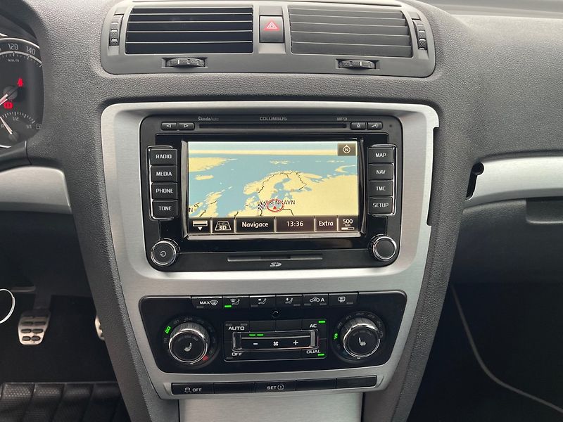Škoda Octavia (2010) RS 2.0 TSi Xenony,NAVI - fotka 12 z 17