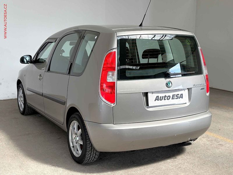 Škoda Roomster (2011) 1.2 TSi, Style, park. čidla - fotka 6 z 14