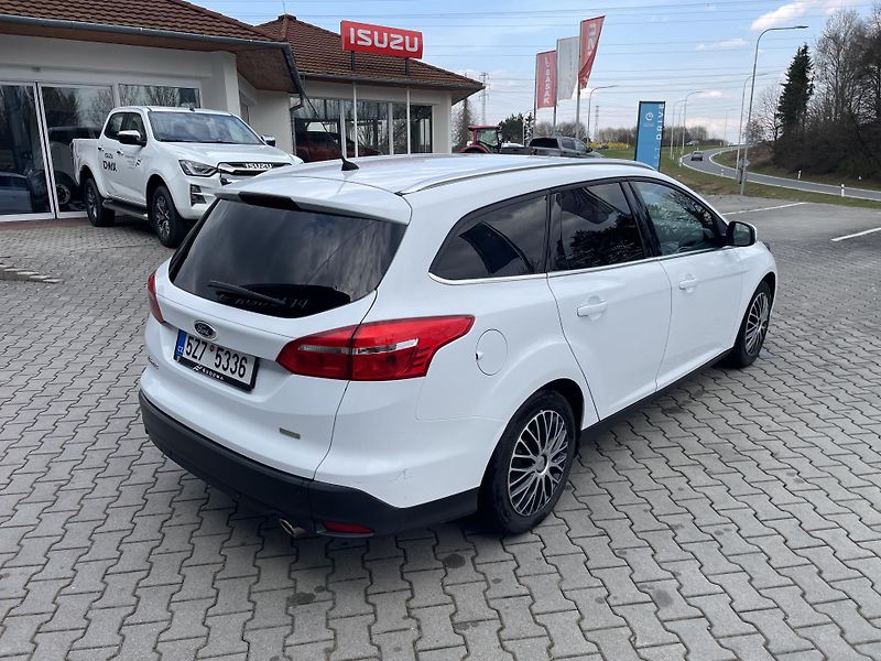Ford Focus 1.5 EB 150k MAN6  - fotka 8 z 24