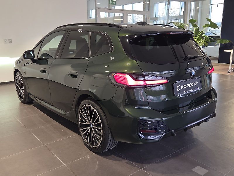 BMW Řada 2 (2024) 218i Active Tourer M Sport - fotka 4 z 16