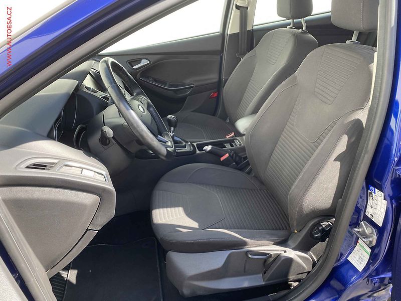 Ford Focus (2016) 1.5 TDCi, ČR, Titanium - fotka 9 z 18