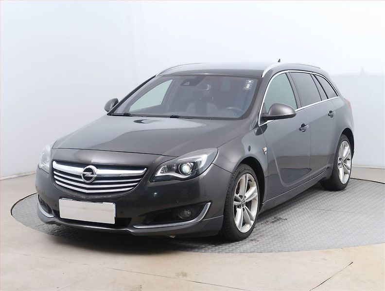 Opel Insignia (2014) OPC Line 2.0 CDTI, Navi - fotka 2 z 15