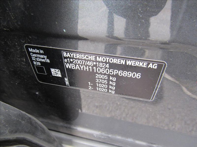 BMW X2 1,5 T sDrive 18I 103kW - fotka 33 z 33