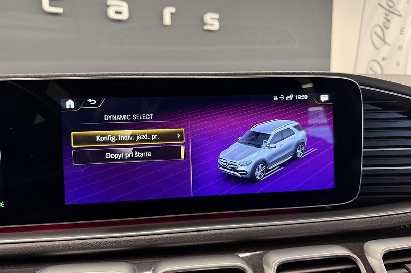Mercedes-Benz GLE (2021) GLE 300d 4Matic AMG Line - fotka 77 z 94