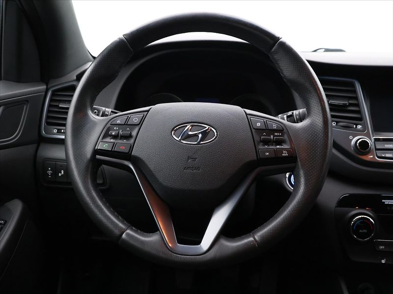 Hyundai Tucson 1,7 CRDI 85 kW Best of Czech - fotka 14 z 30