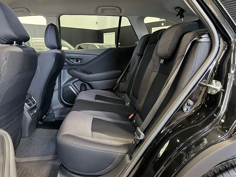 Subaru Outback 2.5i 4WD Active - fotka 9 z 16