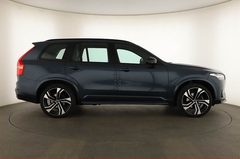 Volvo XC90 (2021) B5 AWD - fotka 6 z 20