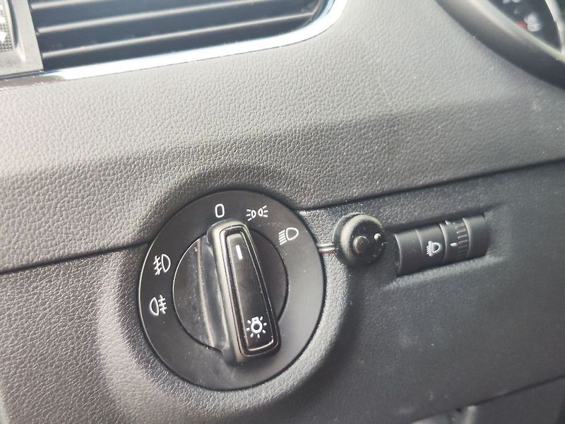 Škoda Octavia 1.6 TDI/81kW Ambition - fotka 20 z 22