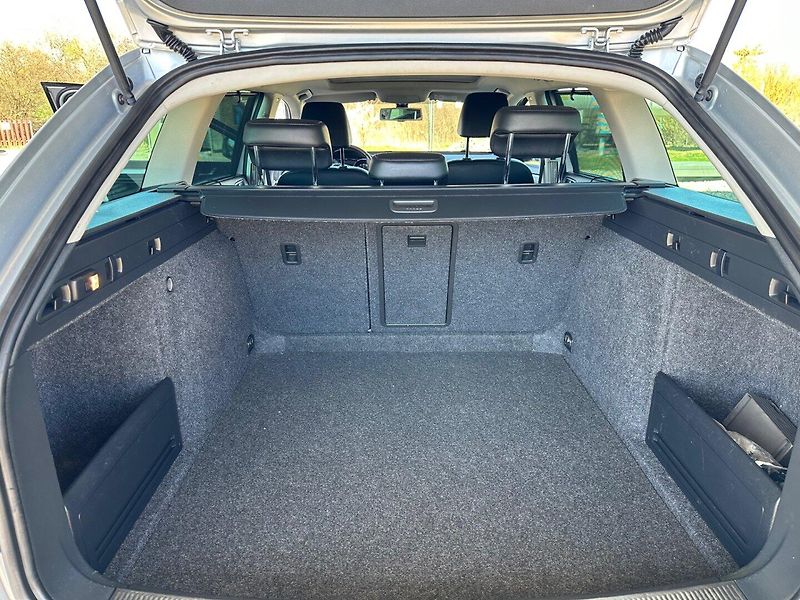 Škoda Superb (2015) 1.6TDi NAVI,PANOR.,GARANCE KM - fotka 19 z 19