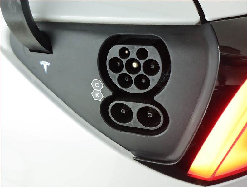 Tesla Model 3 (2021) Std Range Plus LFP, SoH 92% - fotka 20 z 21