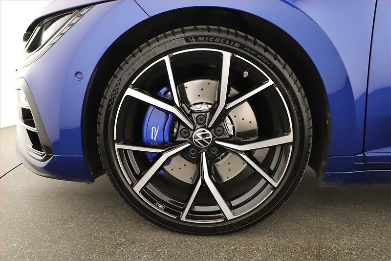 Volkswagen Arteon (2022) R-line R 2.0 TSI 4Motion - fotka 21 z 21