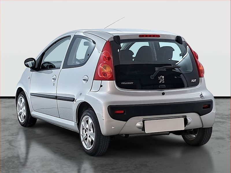 Peugeot 107 (2011) 1.0, nová STK, jezdí dobře - fotka 4 z 13