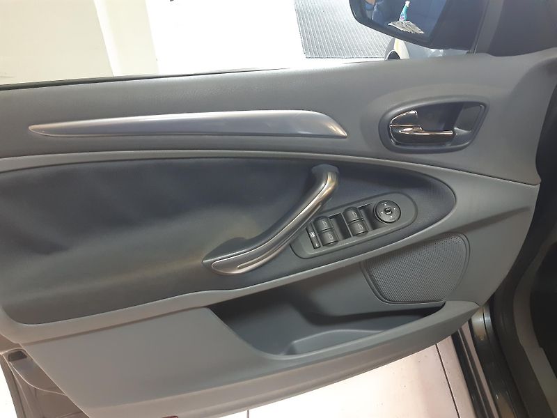 Ford S-MAX 1.8 TDCI DGIKLIMA 7míst - fotka 15 z 20