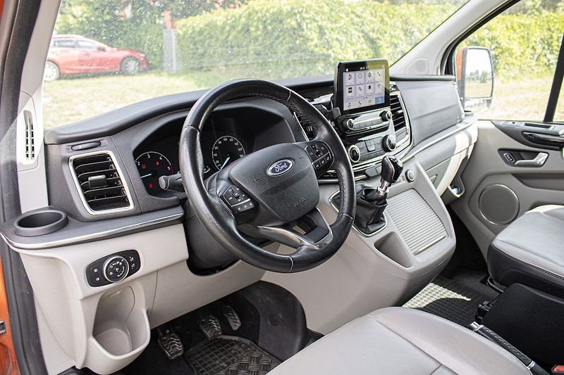 Ford Tourneo Custom - fotka 9 z 30