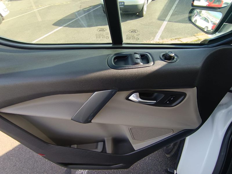 Ford Tourneo Custom (2013) - fotka 26 z 40
