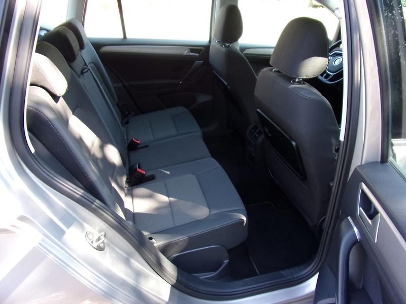 Volkswagen Golf Sportsvan (2015) 1.6TDi 81kW@PĚKNÉ@VYBAVENÉ@KM@ - fotka 18 z 21