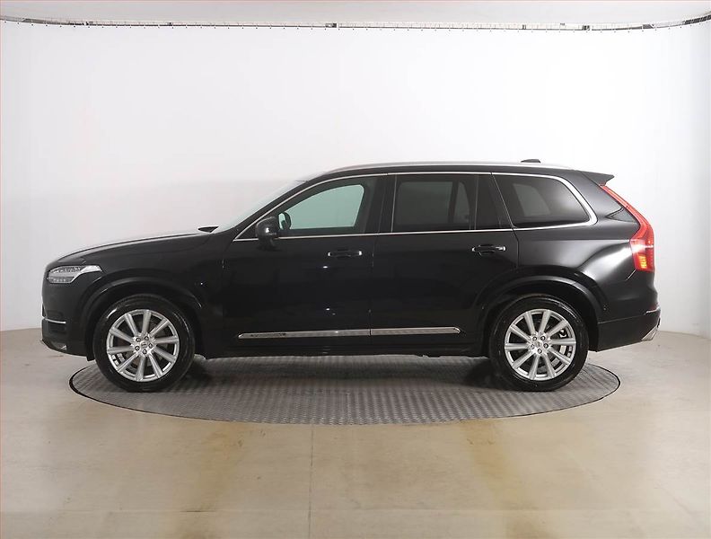 Volvo XC90 (2015) D4 - fotka 3 z 23