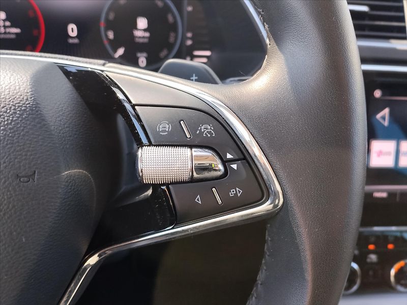 Škoda Superb 2.0TDI 110kW, DSG tažné - fotka 10 z 38