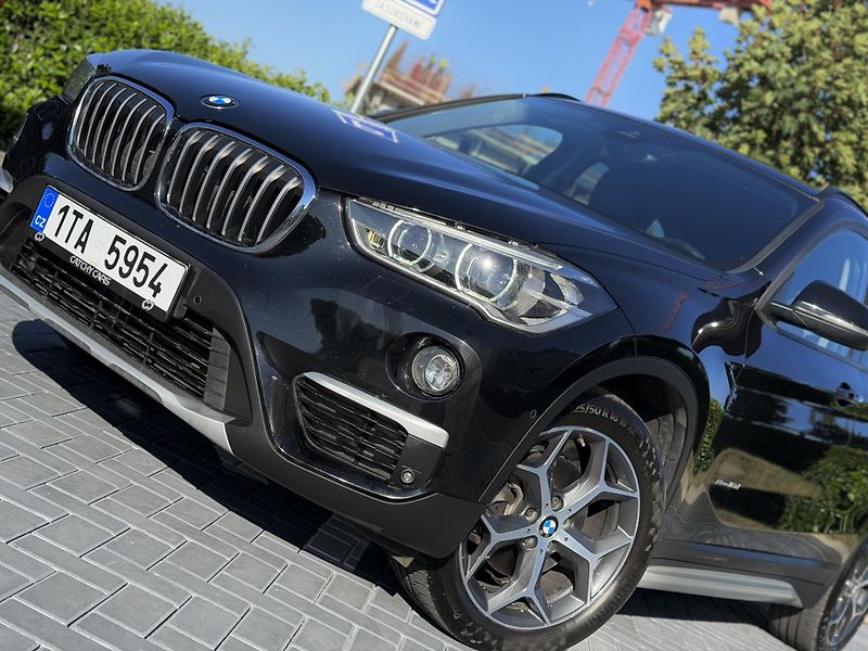 BMW X1 (2016) 110 kW xLine xDrive - fotka 7 z 24