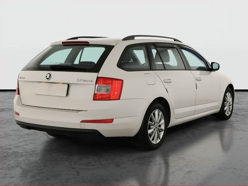 Škoda Octavia (2015) 1.6 TDI, Tempomat - fotka 5 z 16