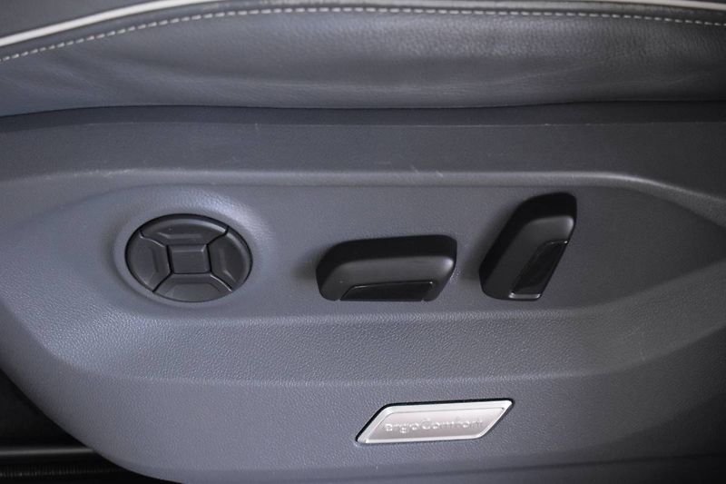 Volkswagen Touareg (2021) 3.0TDI 210kW,CZ, Tažné - fotka 19 z 28