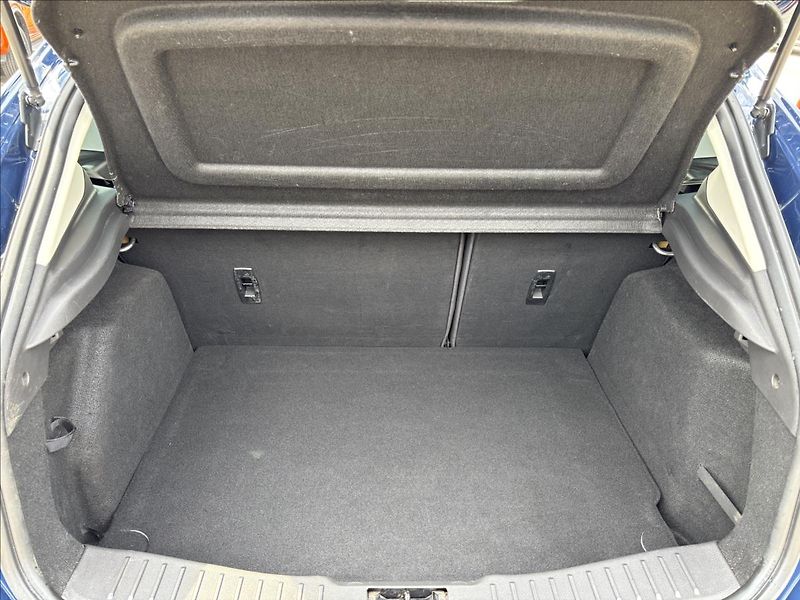 Ford Focus 1,6 Duratec Ti-VCT 77kW Trend - fotka 11 z 33