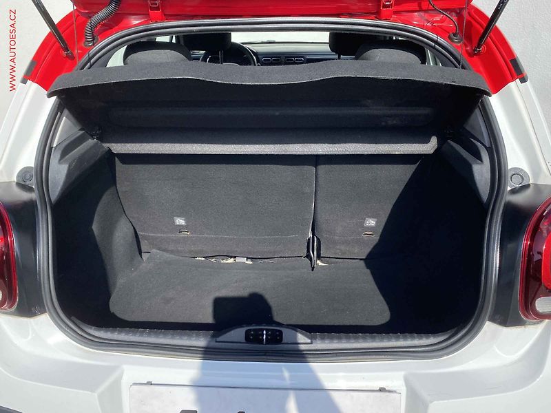 Citroën C3 (2017) 1.2i, 1.maj,ČR, AC, park - fotka 7 z 15