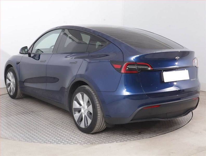 Tesla Model Y (2023) Long Range AWD 79kWh, SoH 94% - fotka 4 z 21