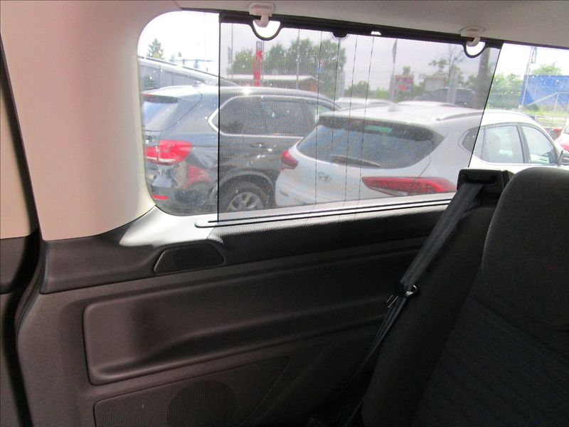 Ford Tourneo Custom 2.0TDCi L2 Titanium, 8 míst - fotka 40 z 57
