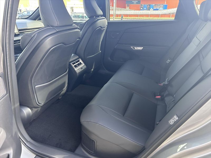 Lexus ES 300h 2,5 300h Prestige + Paket Top - fotka 12 z 12
