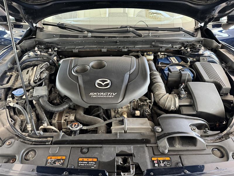 Mazda 6 2,2 SkyActiv-D*129kW*4x4*AUT - fotka 39 z 39