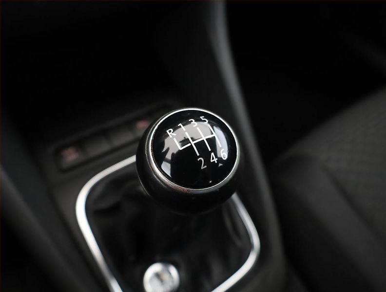 Volkswagen Golf (2010) 1.4 TSI, nová STK, jezdí dobře - fotka 10 z 15