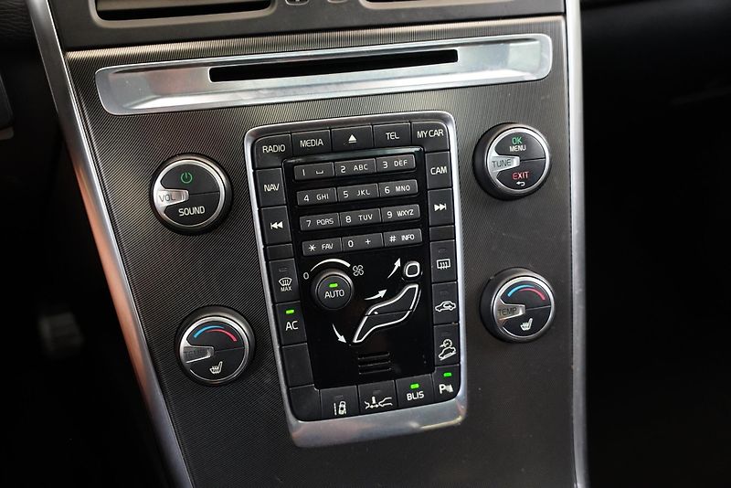 Volvo XC60 - fotka 21 z 26