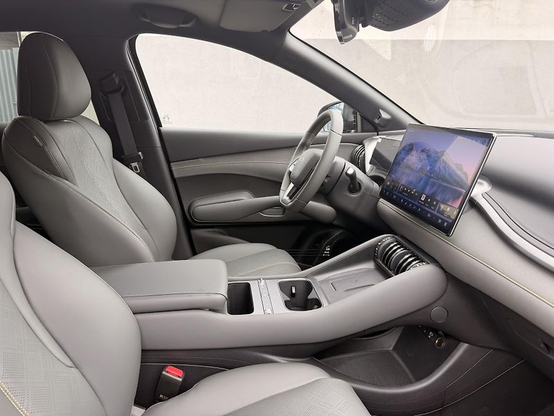 BYD ATTO 3 EVO (2026) Excellence AWD demo - fotka 8 z 9