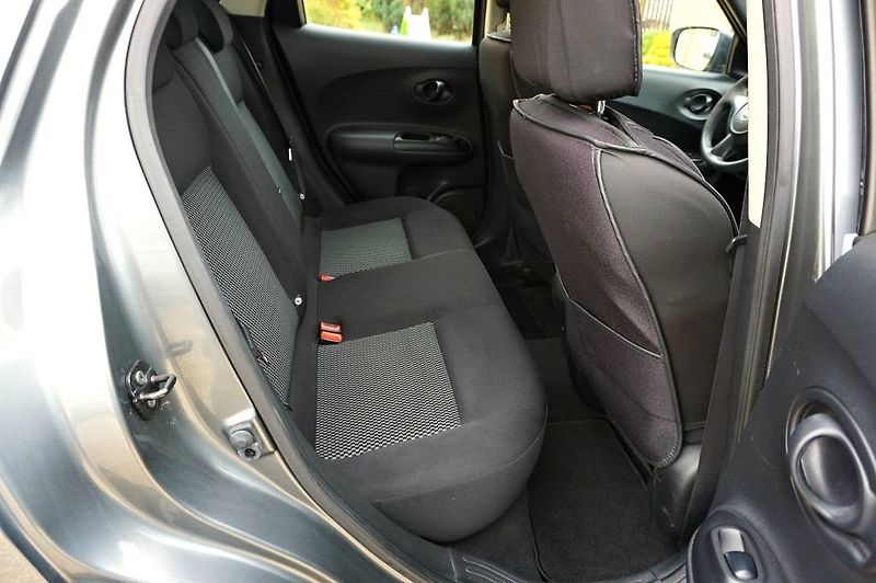Nissan Juke (2015) 1,6i 69 kW - fotka 22 z 40