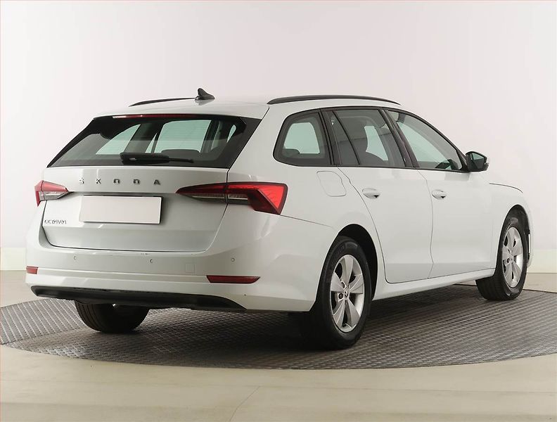 Škoda Octavia (2021) 2.0 TDI, Automat, Navi - fotka 5 z 26