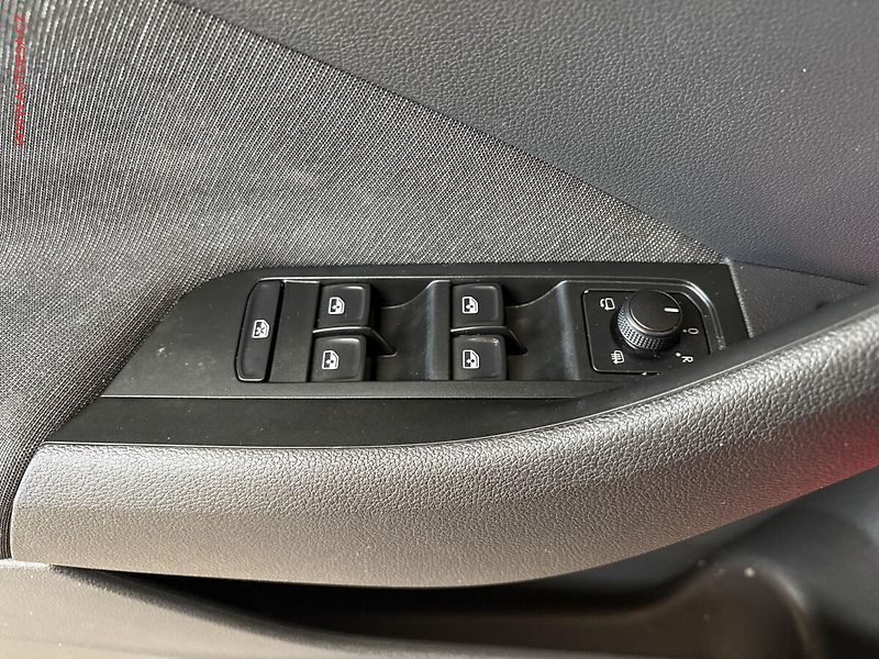 Škoda Kamiq (2020) 1.0 TSi, Style, DSG, TZ, navi - fotka 12 z 16