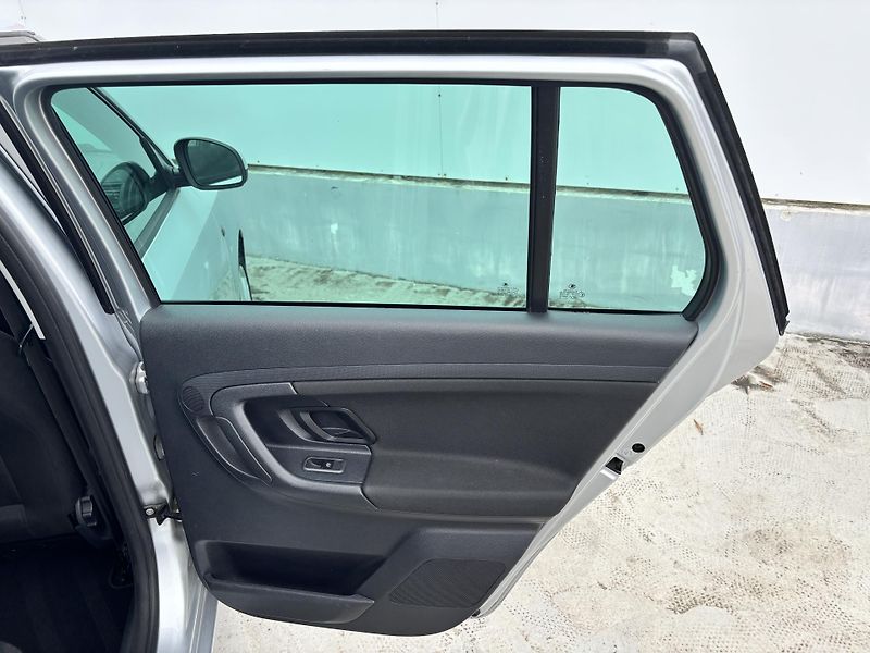 Škoda Fabia (2012) 1.2TSi Elegance serv. kniha! - fotka 10 z 26
