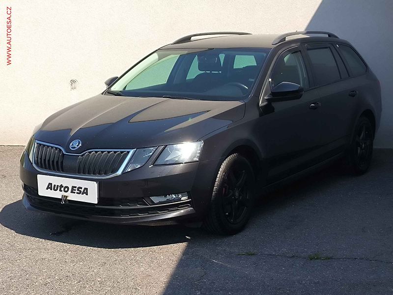Škoda Octavia (2018) 1.5 TSI, Navi, AC, temp - fotka 3 z 22
