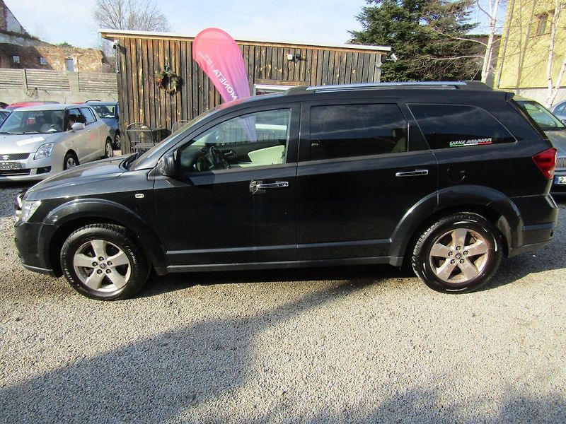 Fiat Freemont (2013) 2.0 JTD 100kW  7 MÍST - fotka 3 z 42