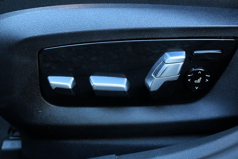 BMW Řada 6 640i xDrive, ČR,Webasto,Vzduch - fotka 35 z 42