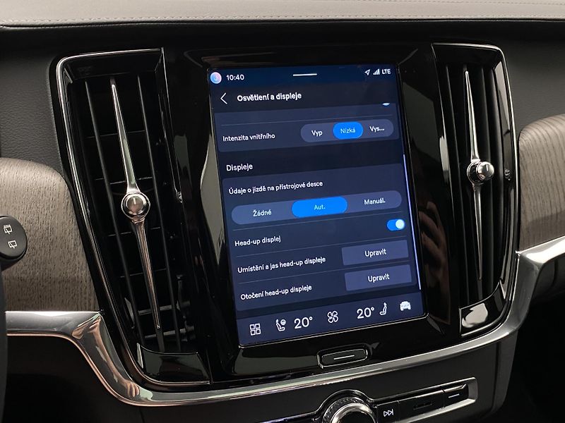 Volvo V90 CC B6 AWD BRIGHT PLUS AUT CZ - fotka 53 z 63