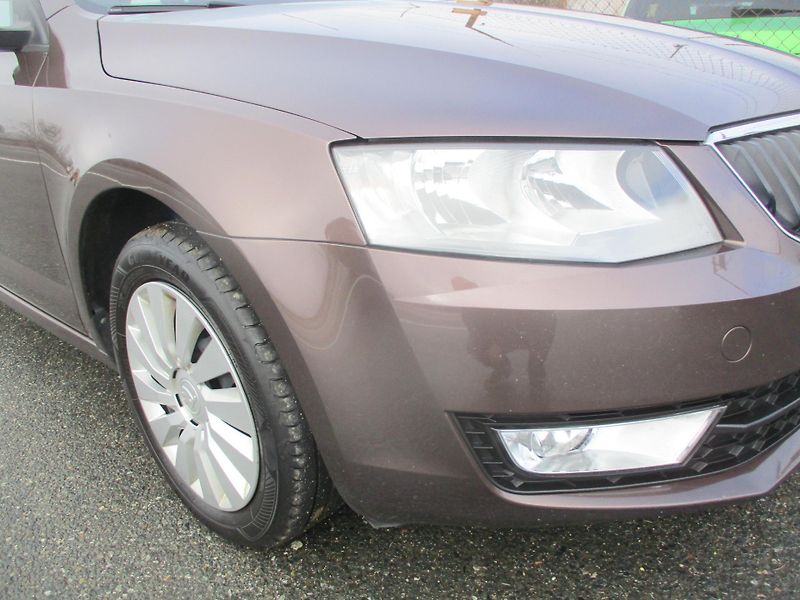 Škoda Octavia 1.2TSi 81kW AMB VÝHŘEV 2x PNEU - fotka 24 z 48