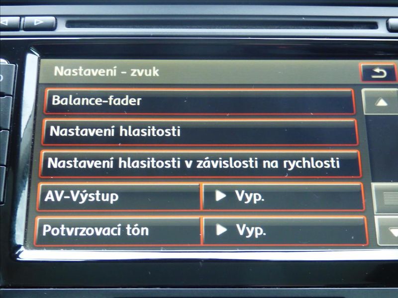 Volkswagen Sharan 2,0 TDI,Digi Klima,Navigace  H - fotka 39 z 67